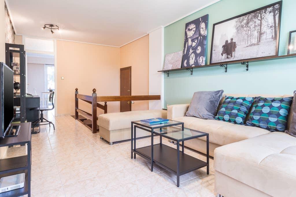 Sunny Apartment With 2 Bedrooms And Garden 글리파다 외부 사진