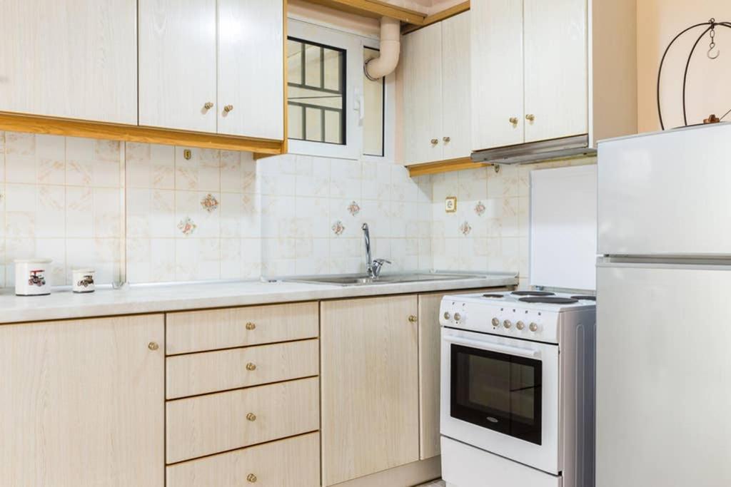 Sunny Apartment With 2 Bedrooms And Garden 글리파다 외부 사진